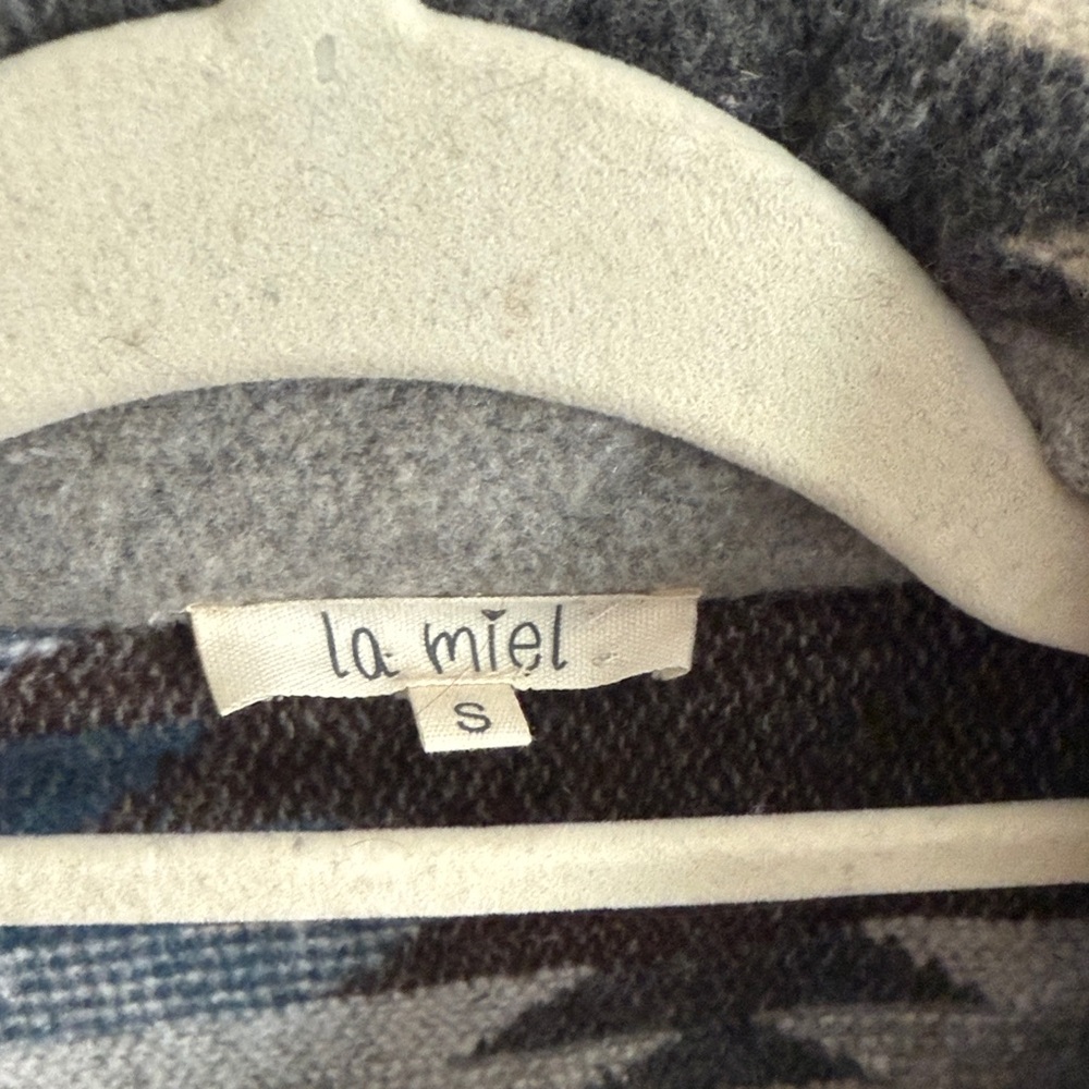 Aztec Shacket - image 2